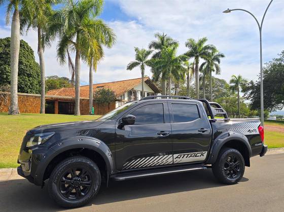 NISSAN FRONTIER 2.3 16V TURBO DIESEL ATTACK CD 4X4 AUTOMÁTICO NISSAN FRONTIER 2.3 16V TURBO DIESEL ATTACK CD 4X4 AUTOMÁTICO